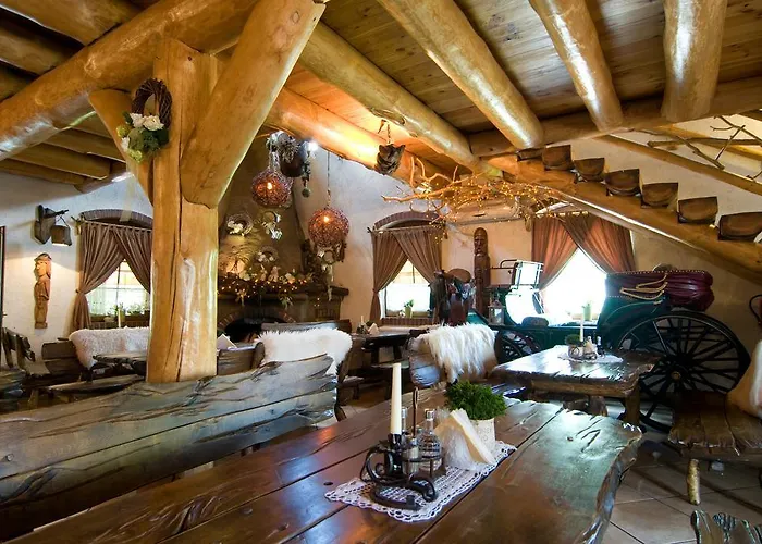 Dworek Nad Stawem Pensión 3*