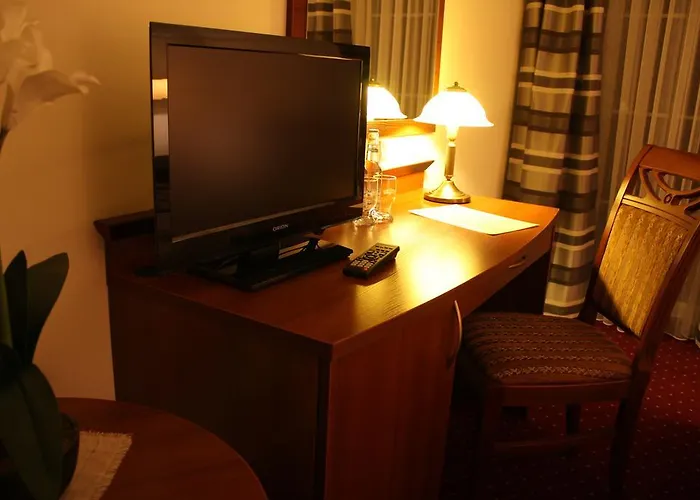 Dworek Nad Stawem 3*