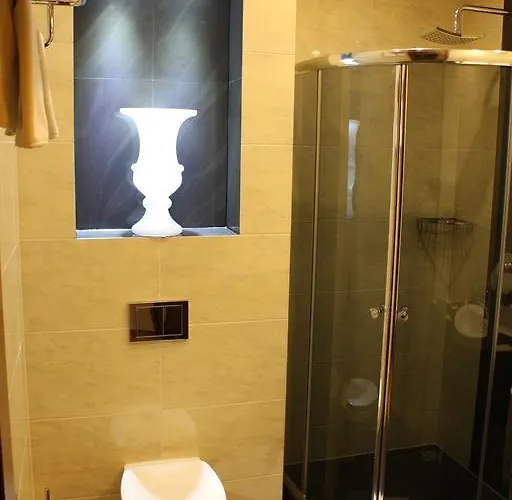 Dworek Nad Stawem 3*